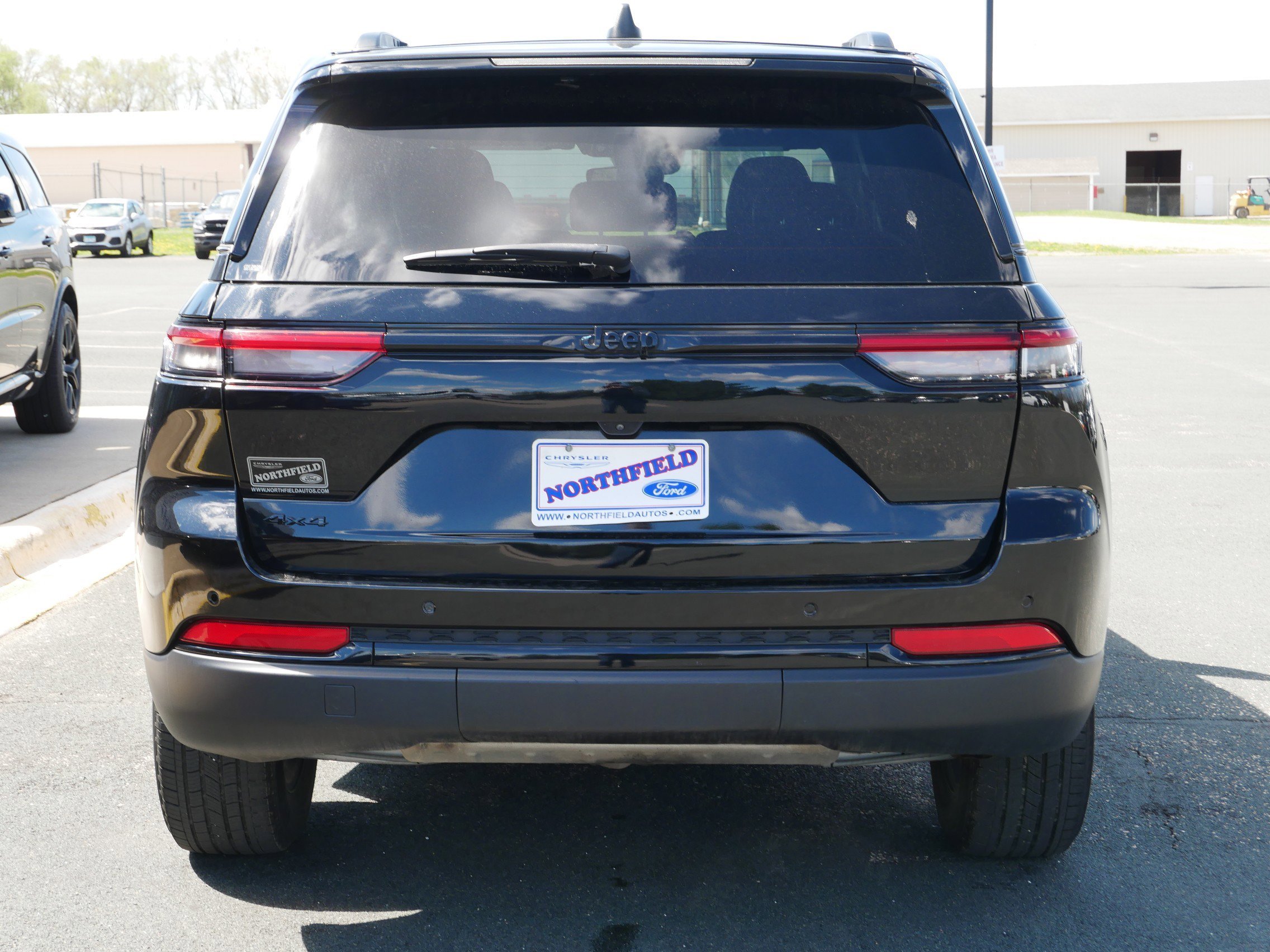 View vehicle photo 7