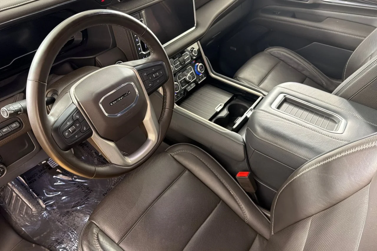 Used 2023 MIDNIGHT BLUE GMC Denali image 9