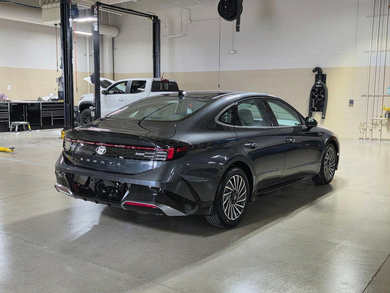 New 2026 Portofino Gray Hyundai Limited image 7