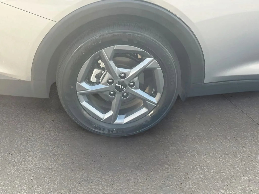 Certified Used 2025 Gray Kia LXS image 28