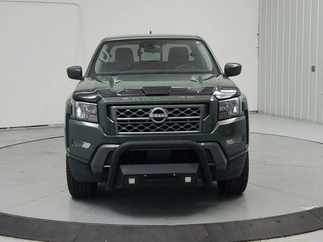 Used 2023 Green Nissan SV image 3