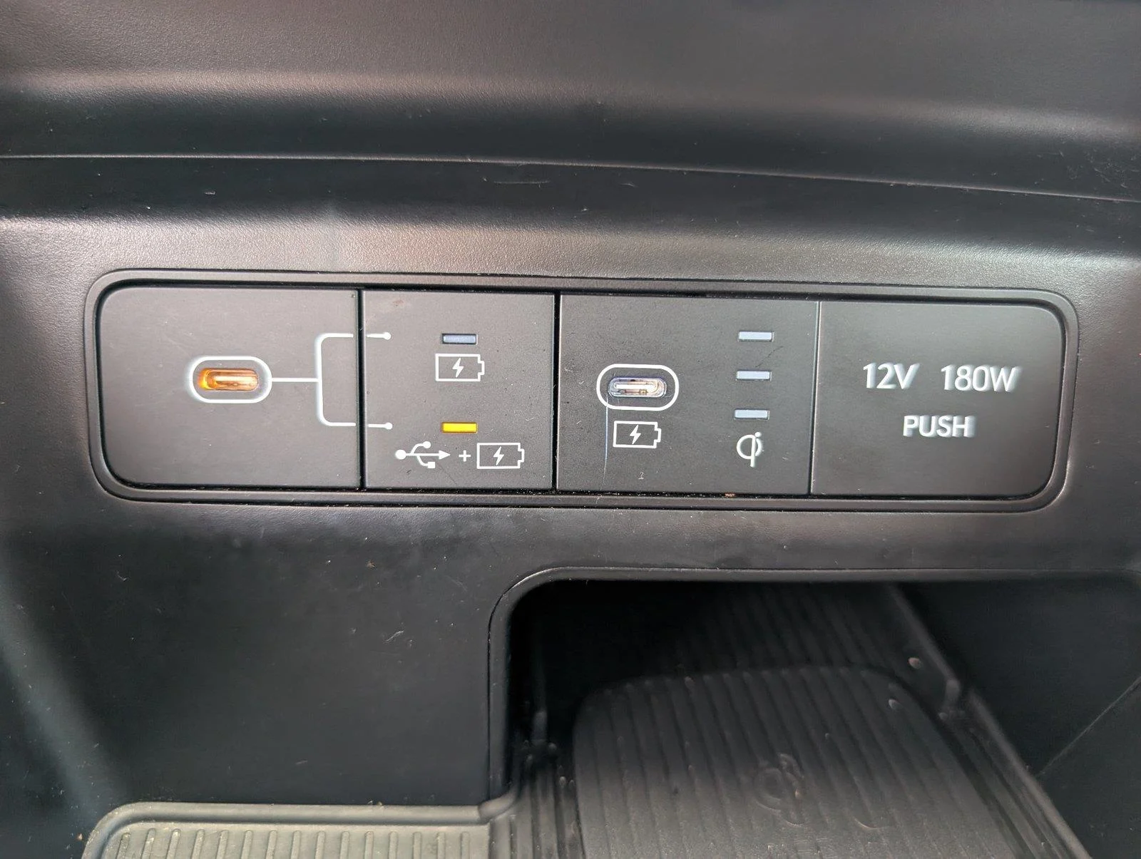 Used 2025 Shimmering Silver Hyundai SEL image 17