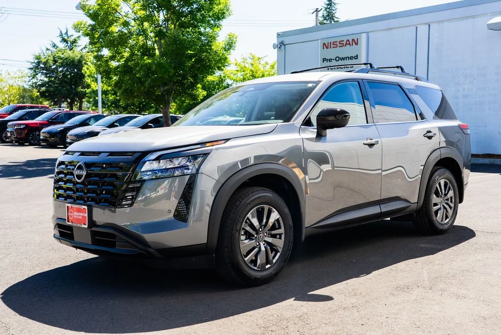Used 2026 Gray Nissan SV image 3