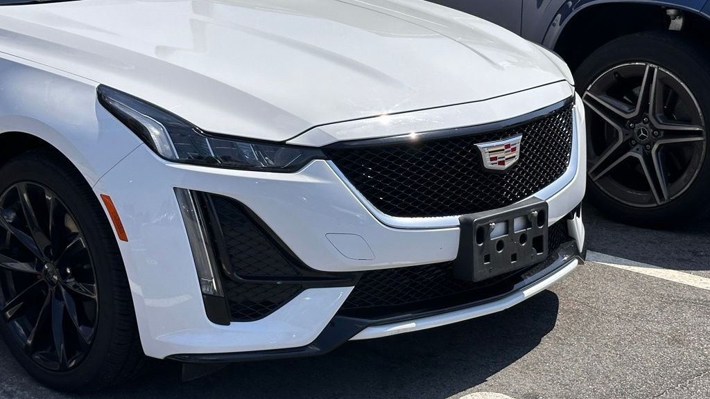 Used 2021 Summit White Cadillac Sport image 2
