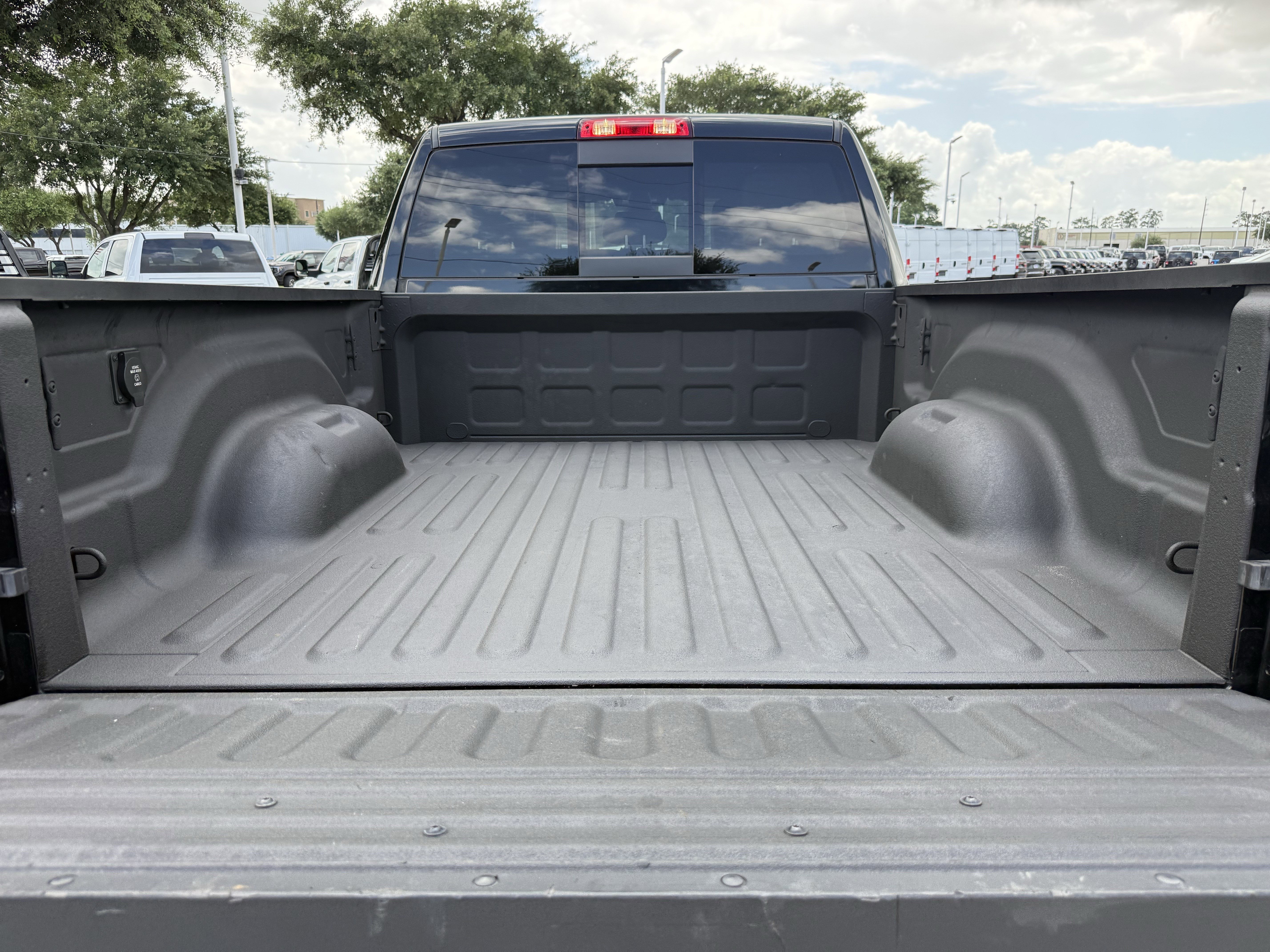 Used 2024 Diamond Black Crystal Pearlcoat Ram Laramie image 29