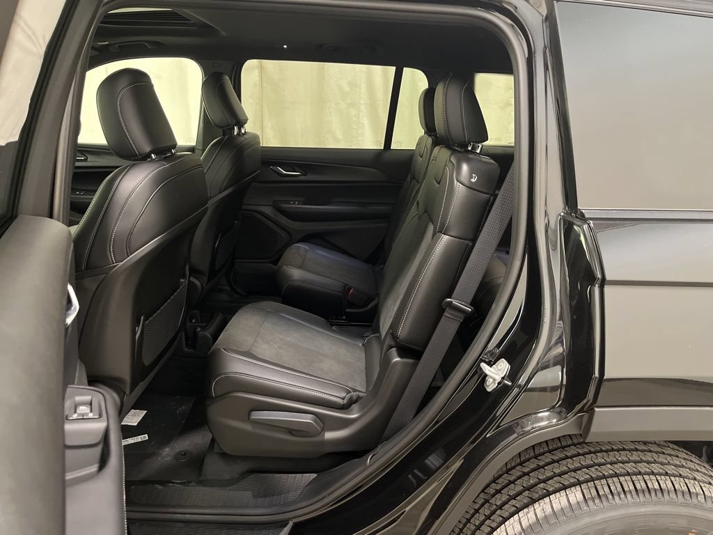2025 Jeep Grand Cherokee L Altitude - Photo 11