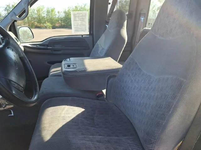 Used 2000 Black Ford  image 9