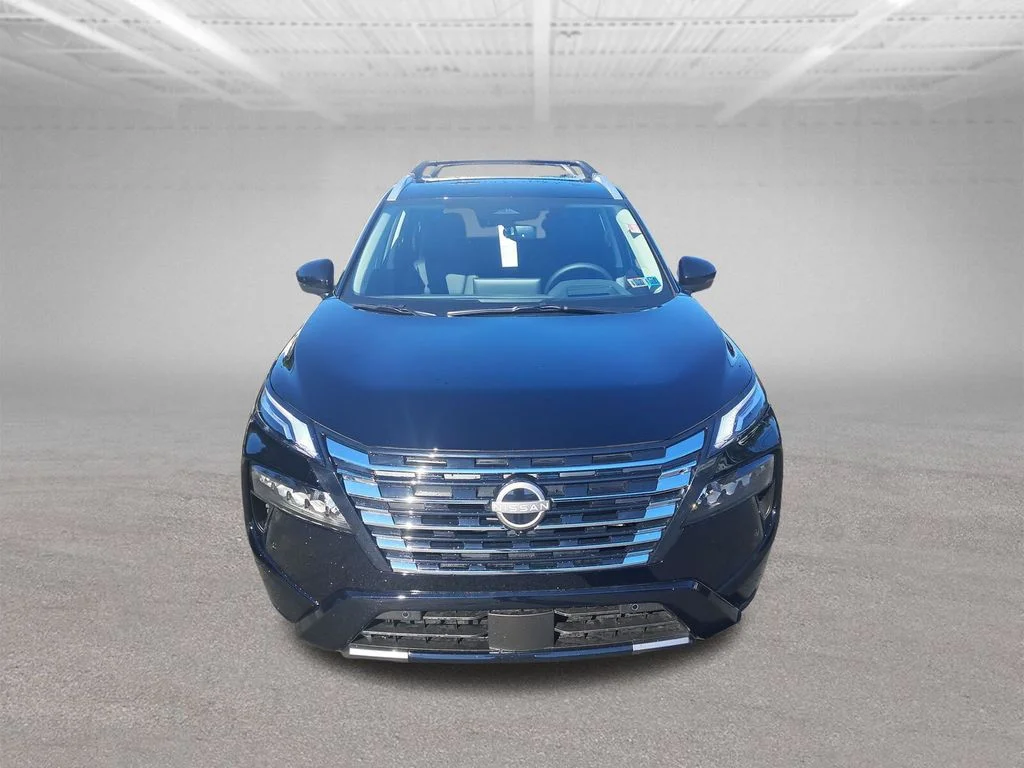 New 2026 Black Nissan Platinum image 9