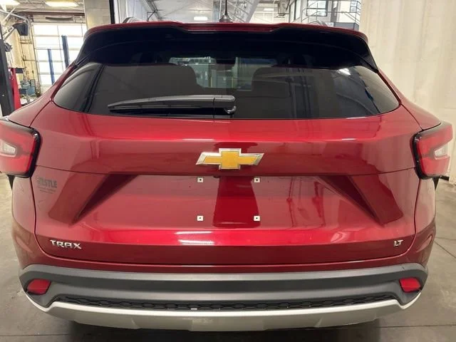 Used 2025 Crimson Metallic Chevrolet LT image 5