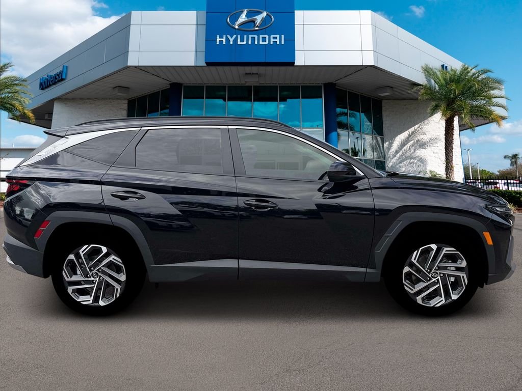 New 2026 Black Hyundai SEL Plus FWD image 21