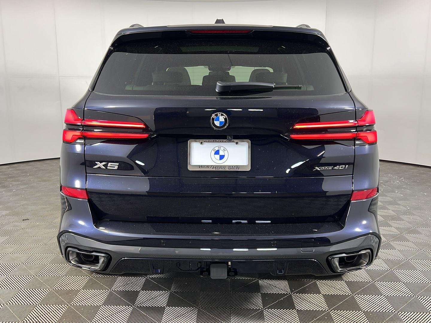 New 2026 Carbon Black Metallic BMW xDrive40i image 16