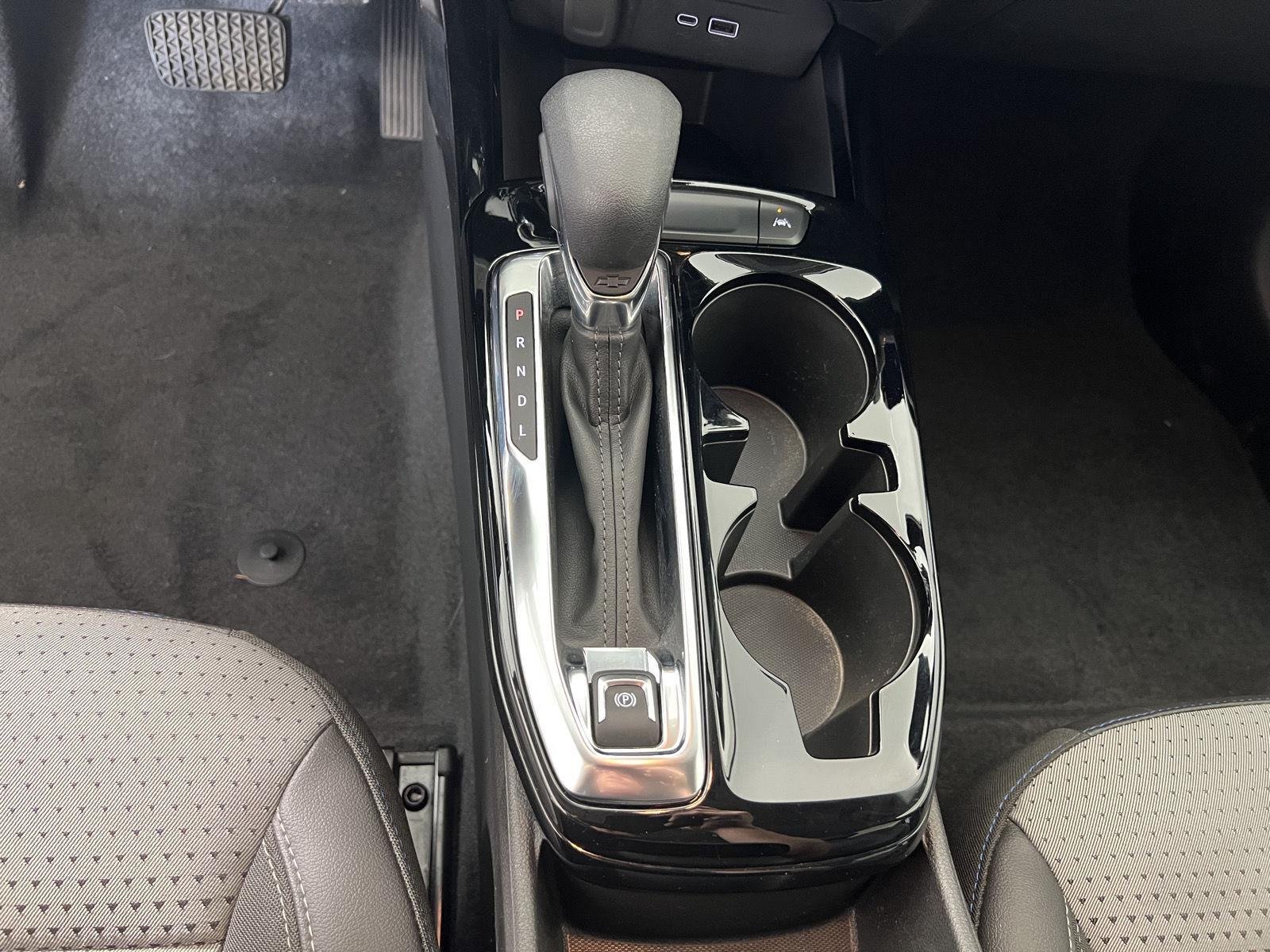 Used 2025 Marina Blue Metallic Chevrolet LT image 18