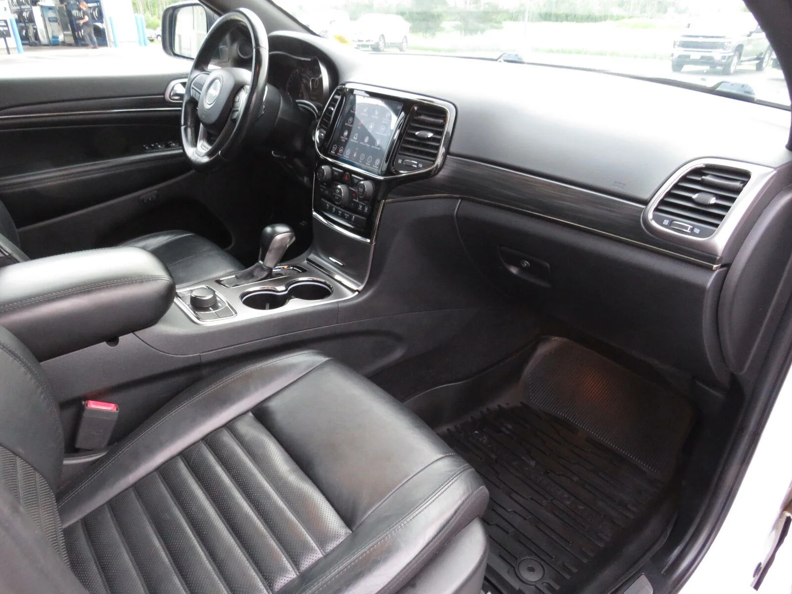 Used 2020 Bright White Clea Jeep Limited X image 18