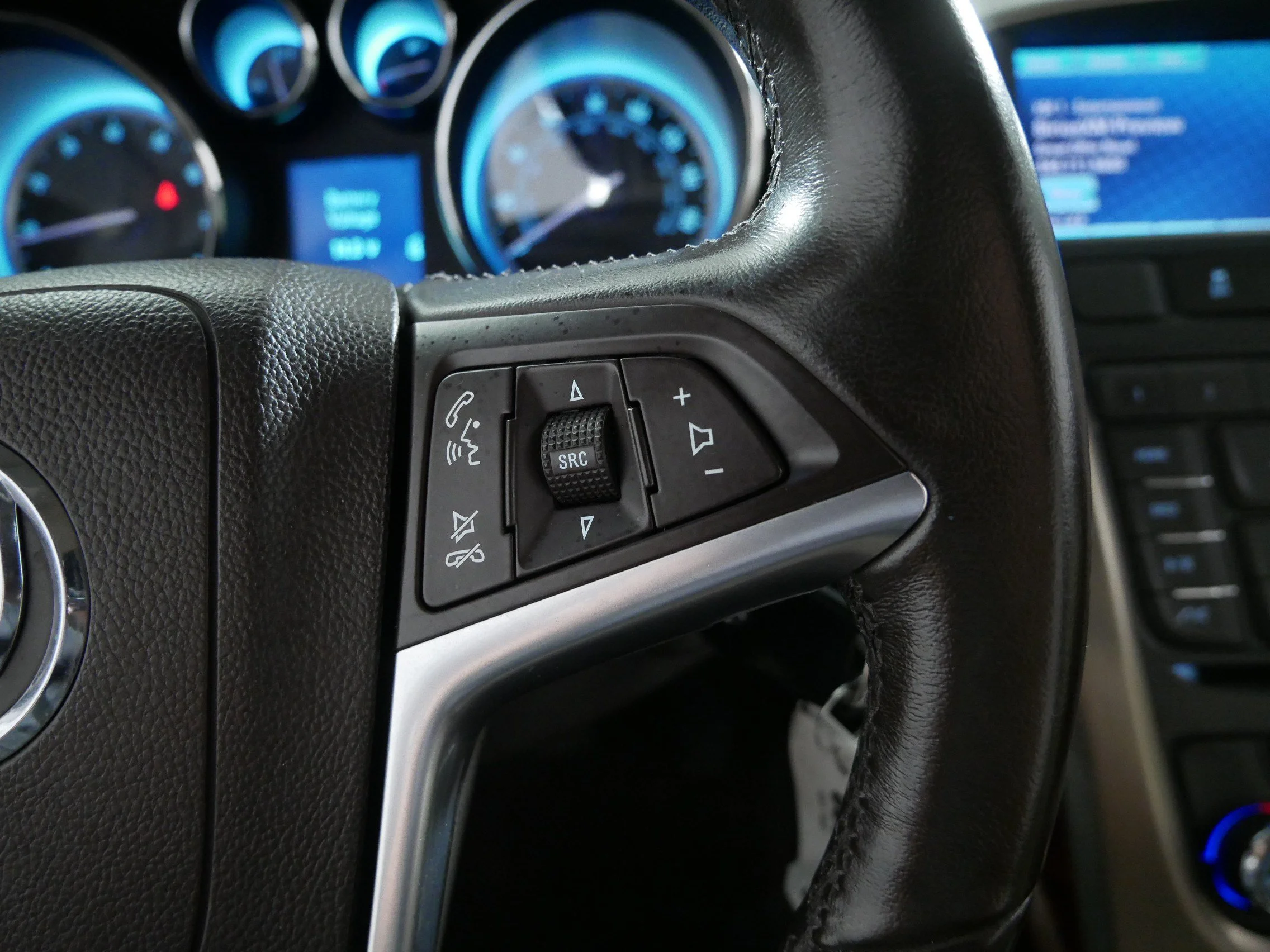 Used 2013 Luxo Blue Metallic Buick  image 28