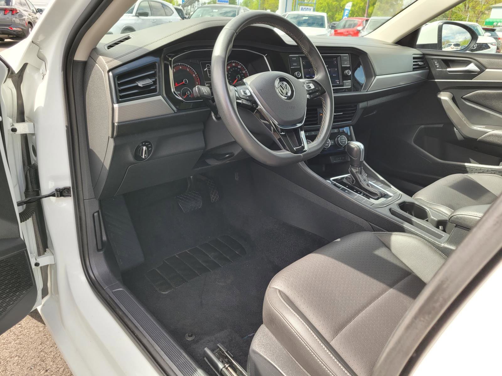 Used 2021 Pure White Volkswagen R-Line image 11