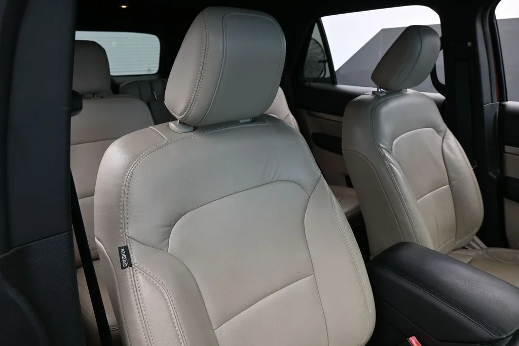 Used 2018 Cinnamon Glaze Metallic Ford XLT image 41