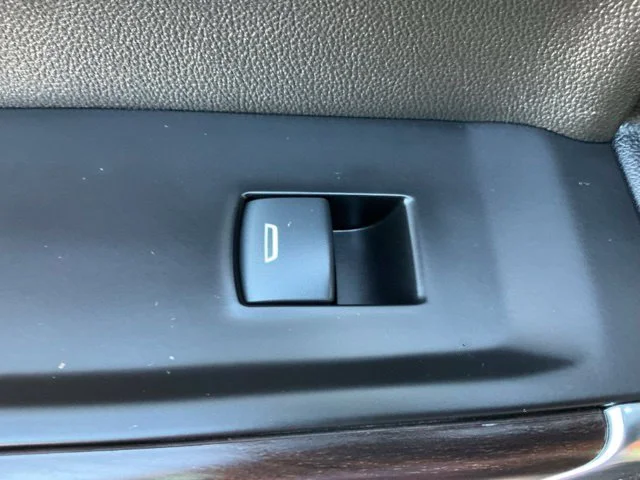 Used 2019 Smokey Quartz Metallic GMC SLT image 14