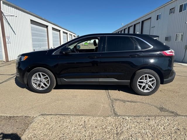 Used 2023 Black Ford SEL image 7