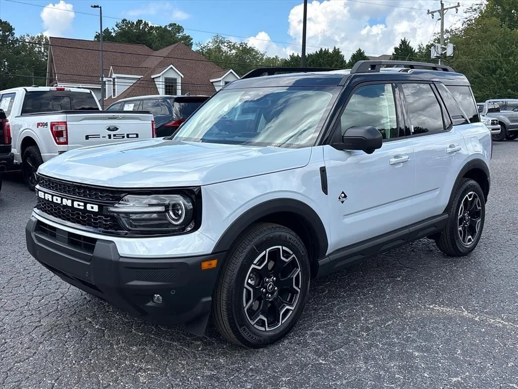New 2026 Space White Metallic Ford Outer Banks® image 3