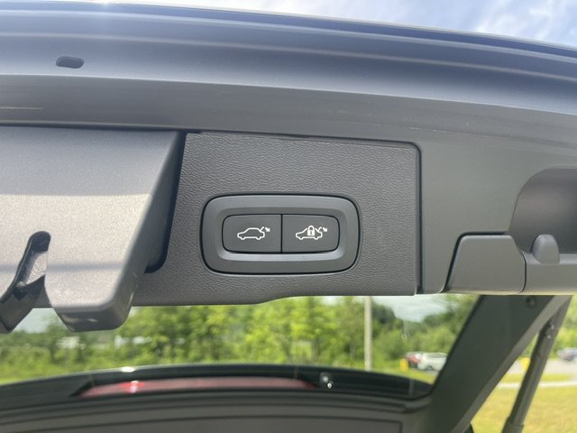 Used 2025 Black Volvo Core image 15