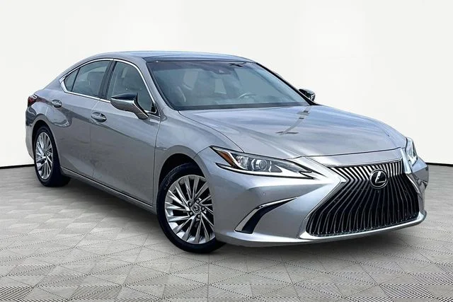 Used 2020 Silver Lexus 350 Luxury image 11