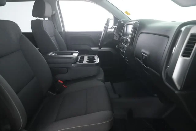 Used 2018 White Chevrolet LT image 27