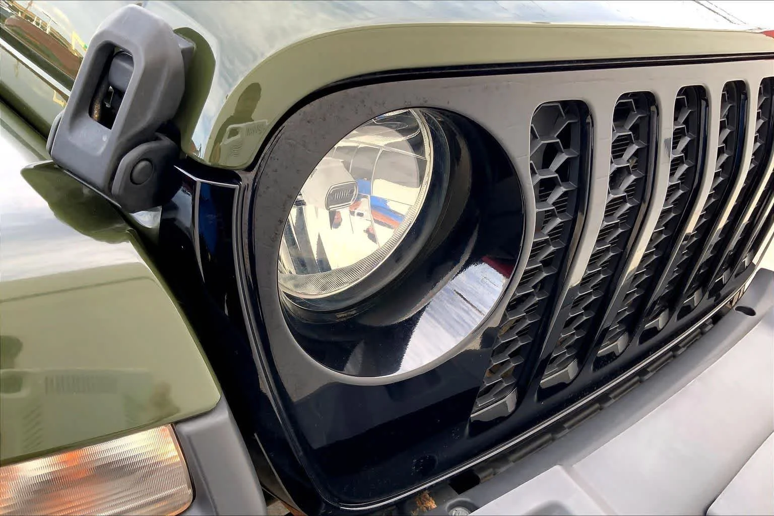 Used 2022 Grn/green Jeep Willys Sport image 30