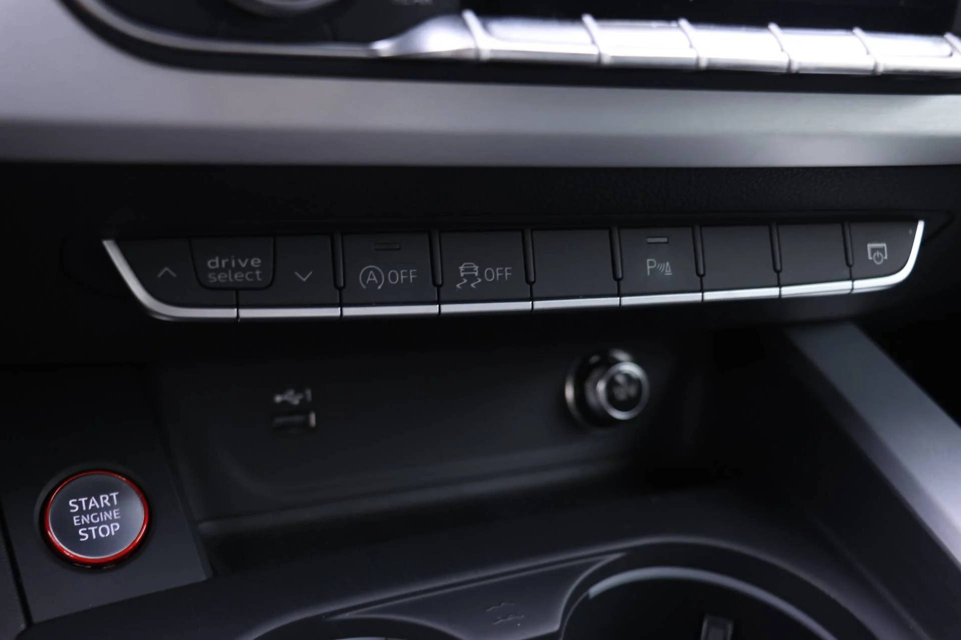 Used 2019  Audi 3.0T Premium Plus image 12