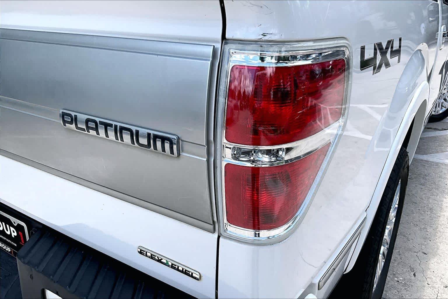 Used 2014 White Platinum Metallic Tri-Coat Ford Platinum image 29