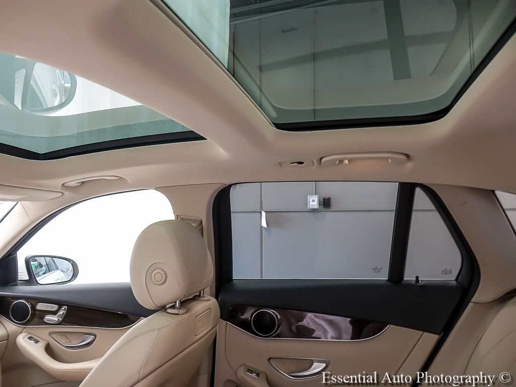 Used 2018  Mercedes-Benz GLC 300 image 12