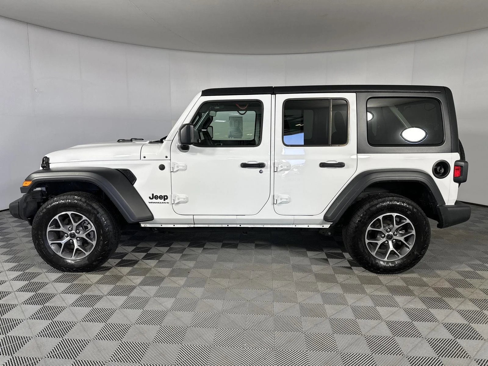 Used 2024 Bright White Clearcoat Jeep Sport S image 5
