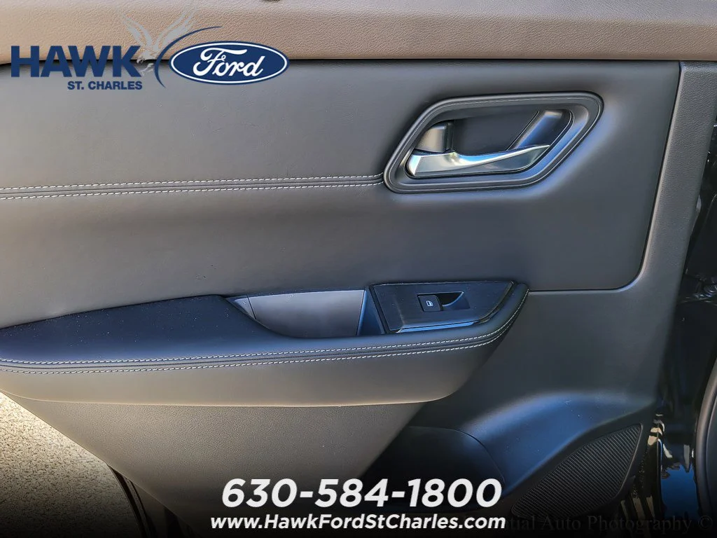 Used 2023 Black Nissan SV image 18