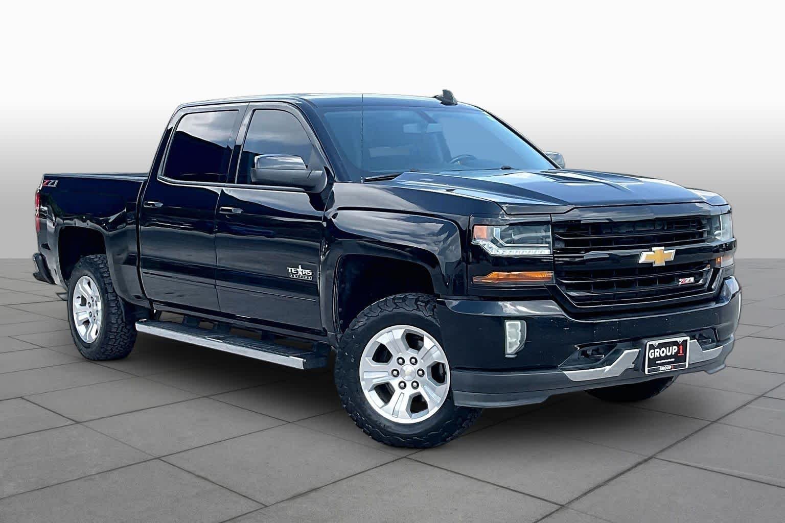 Used 2018 Black Chevrolet LT image 3