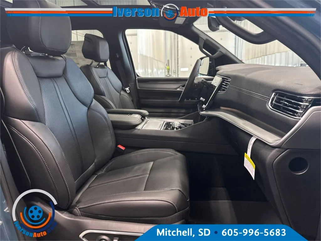 New 2026 Steel Blue Exterior Paint Jeep Upland image 33