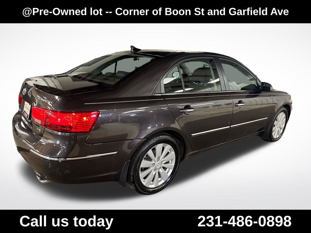 Used 2010 Brown Hyundai Limited image 5