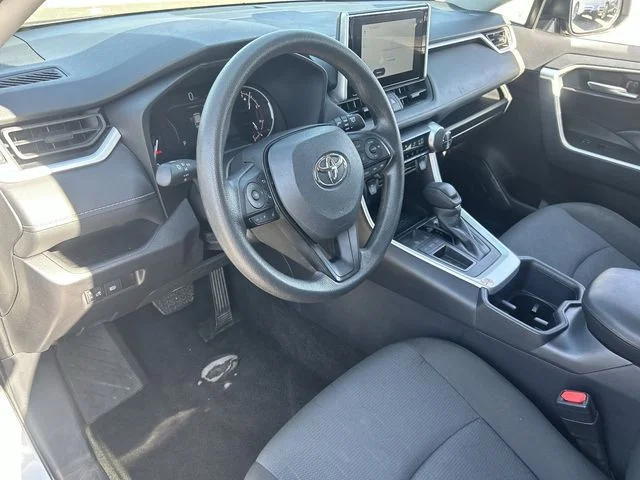 Used 2025 Silver Sky Metallic Toyota XLE image 19