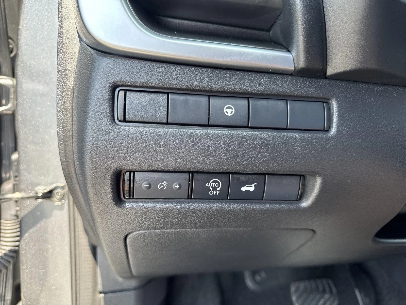Used 2025 Gun Metallic Nissan SV image 19