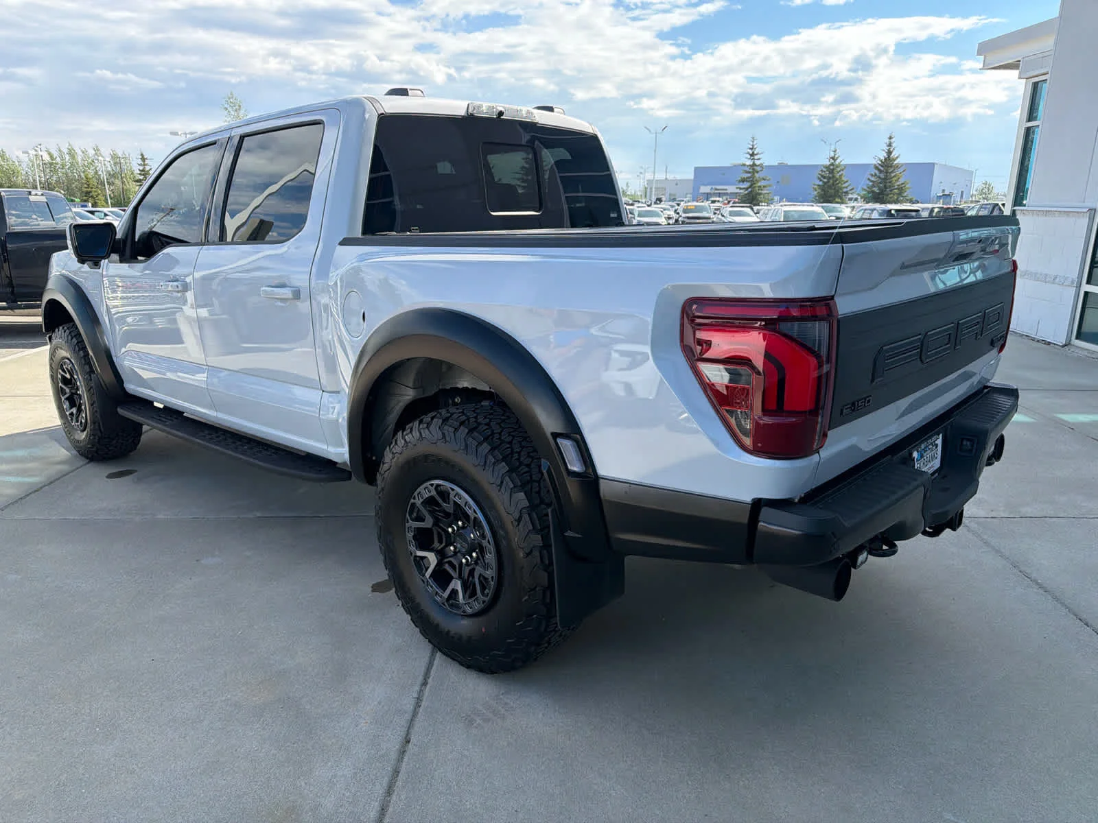 Used 2025 White Ford Raptor image 3