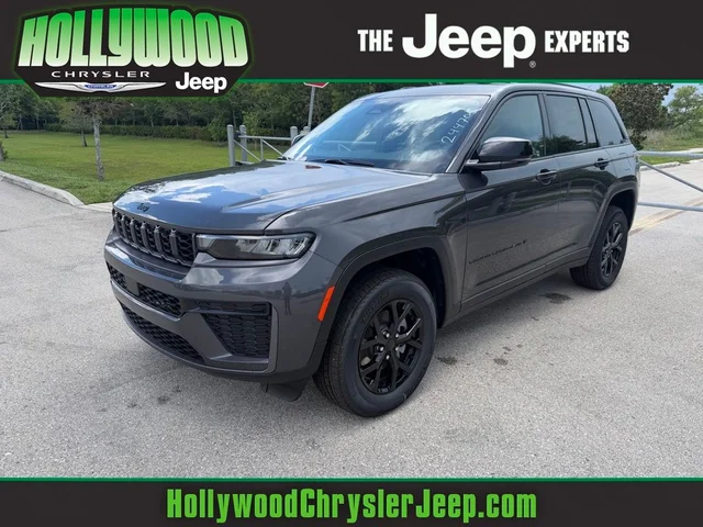 2026 Jeep Grand Cherokee Laredo Altitude
