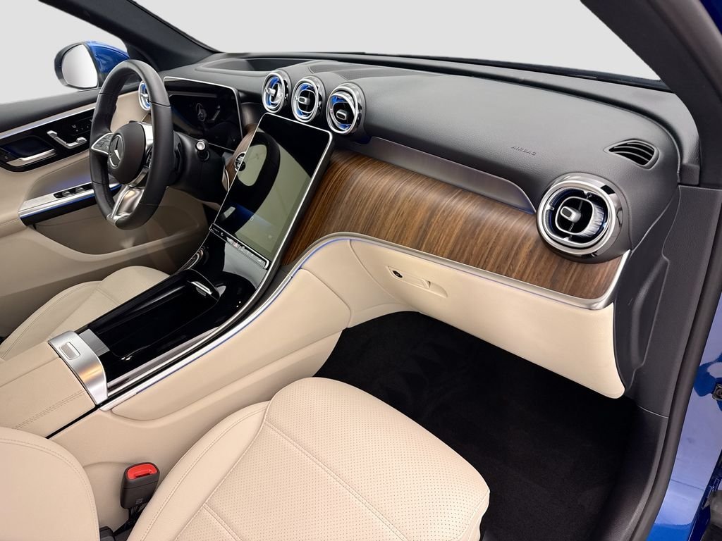 Used 2026 Starling Blue Metallic Mercedes-Benz GLC 300 image 15
