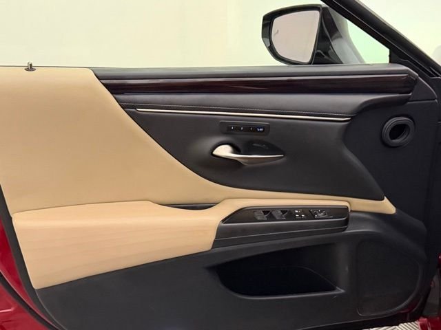 Used 2019 Matador Red Mica Lexus 350 Luxury image 18