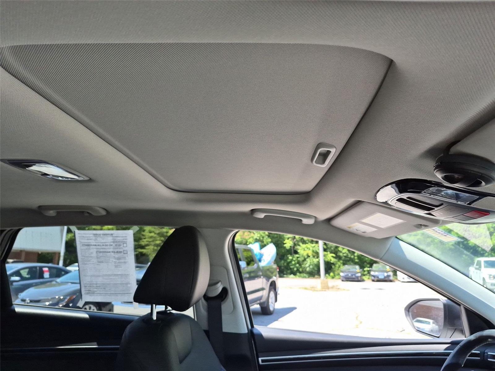 Used 2024 White Pearl Hyundai SEL image 36