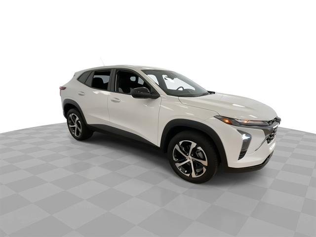 2024 Chevrolet Trax 1RS, photo 2 of 12