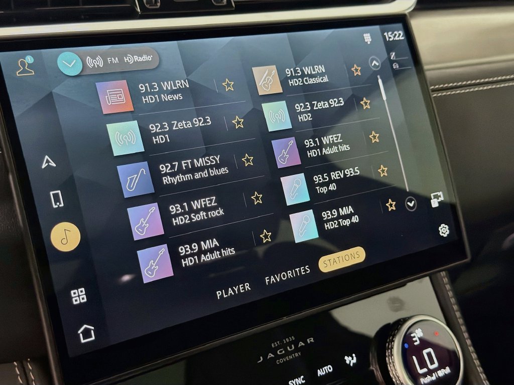 New 2026 Santorini Black Jaguar P250 R-Dynamic S image 15