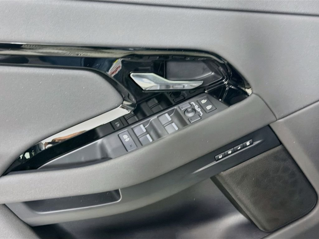New 2026 Tribeca Blue Land Rover S image 18
