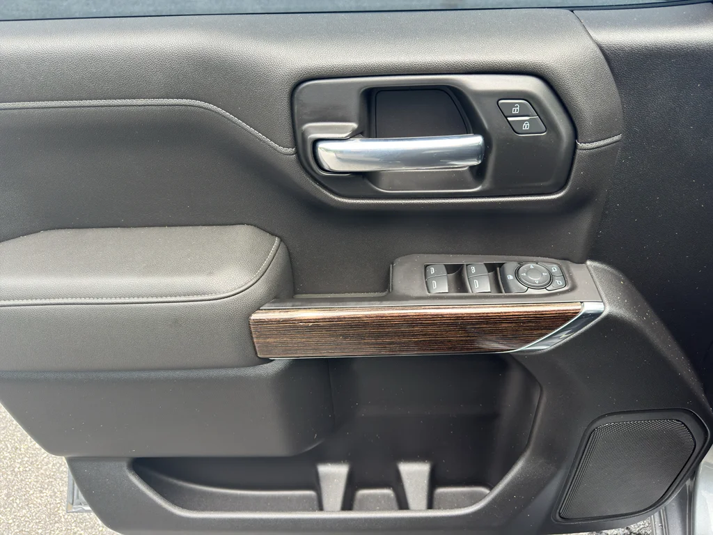Used 2021 Satin Steel Metallic GMC Elevation image 14