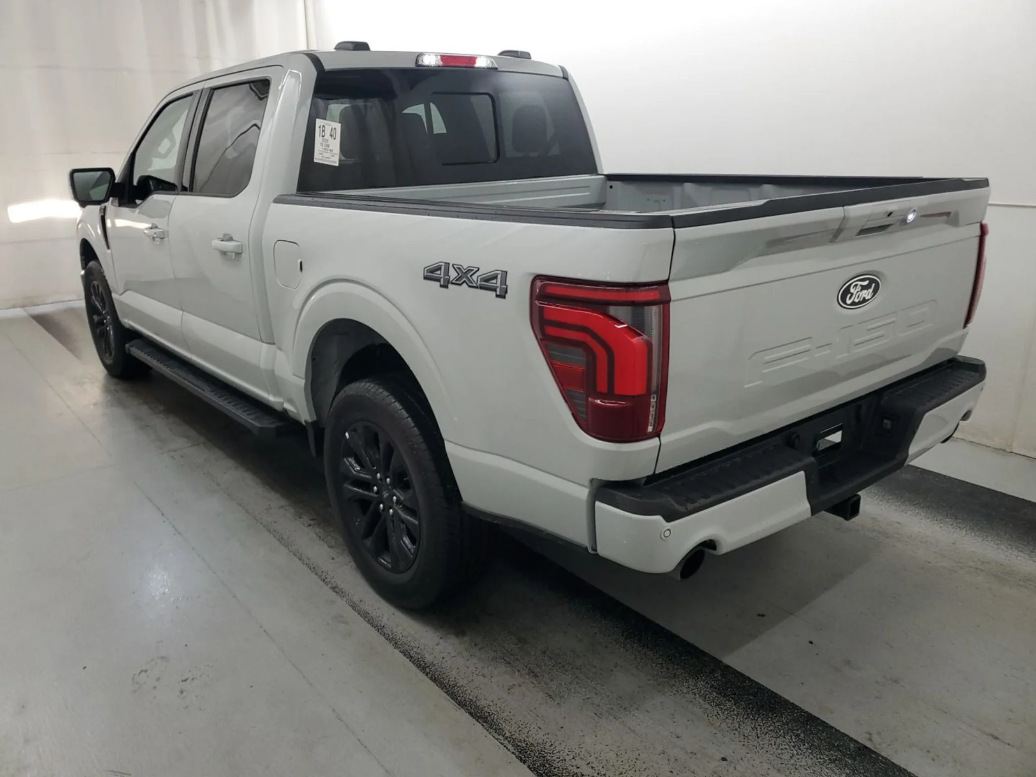 Used 2026 Avalanche Ford LARIAT image 2
