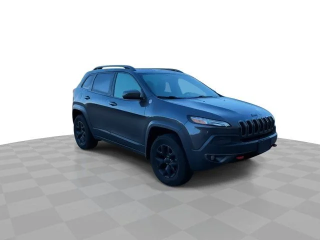 Used 2016 Gray Jeep Trailhawk image 2