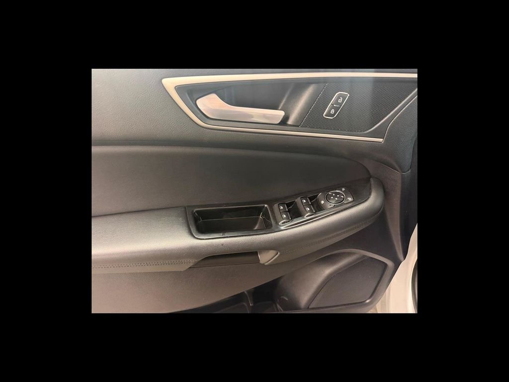 Used 2019 Silver Ford SEL image 12
