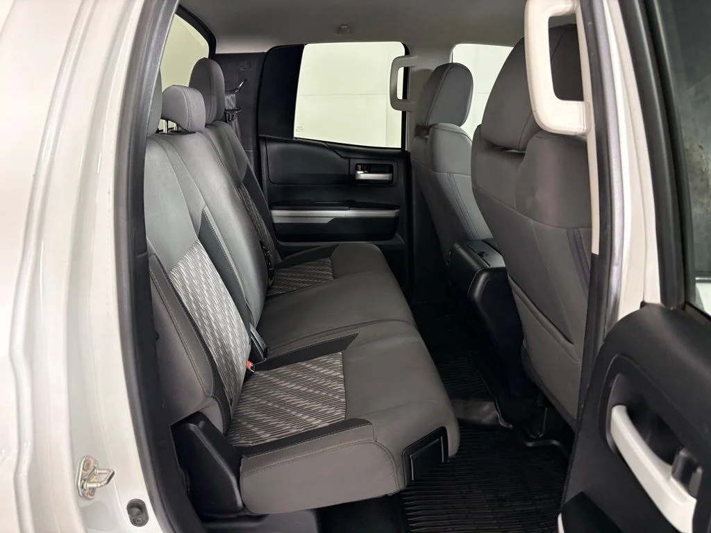 Used 2019 White Toyota SR5 image 40